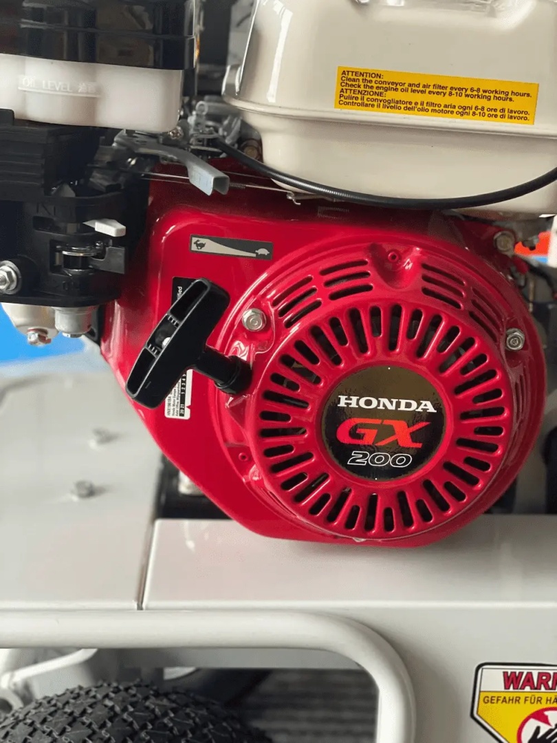 Silnik Honda GX 200 w wycinarce RS 3040